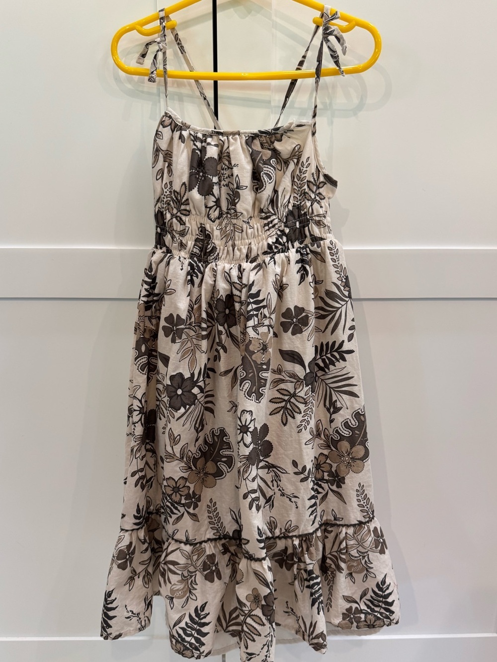 Happily Grey Kids Dress Size 6 Brown Tan floral ruffle bottom spaghetti straps